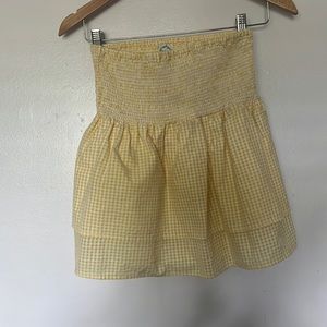 NEVER WORN CUTE YELLOW SKIRT!!